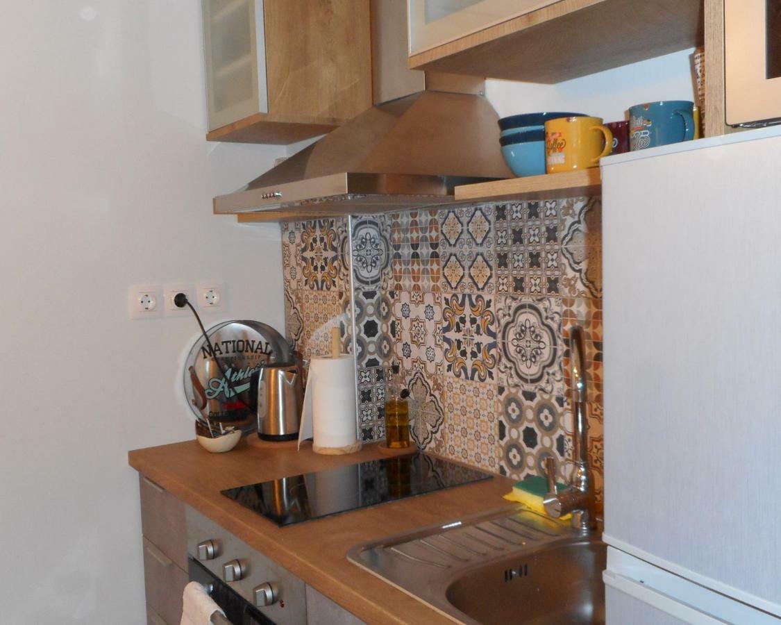 Elegant And Comfortable Apartment In The City Center Ermoupoli Exterior foto